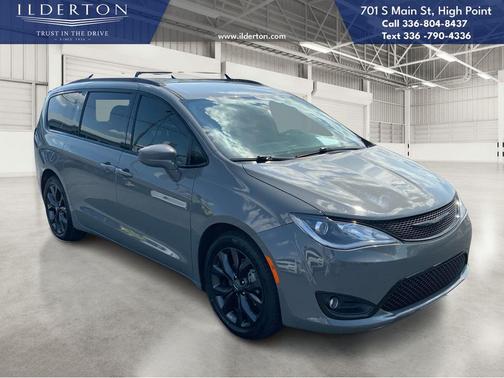 2020 Chrysler Pacifica Touring-L Plus