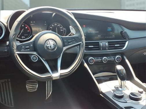 Montecarlo Blue Metallic 2018 Alfa Romeo Giulia Ti