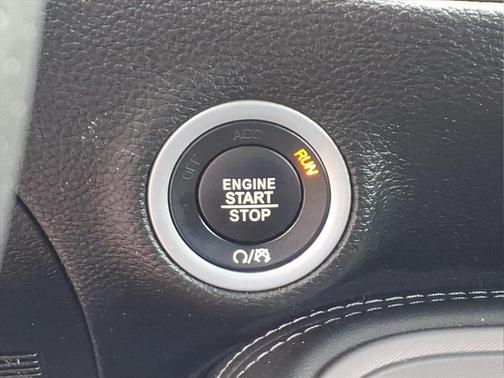Go Mango! 2023 Dodge Challenger R/T