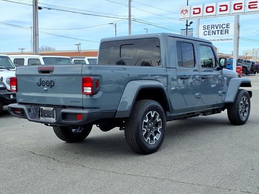 2026 Jeep Gladiator Sport