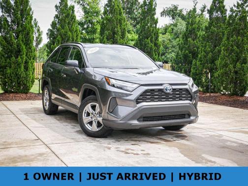 2024 Toyota RAV4 Hybrid LE
