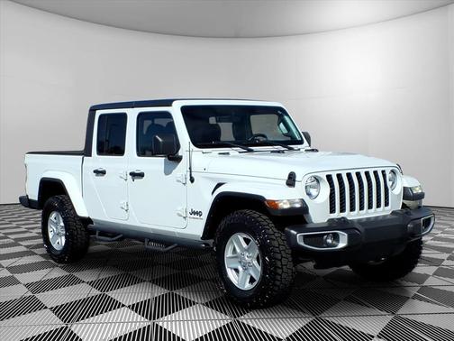 2022 Jeep Gladiator Sport