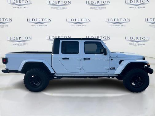 2022 Jeep Gladiator Sport