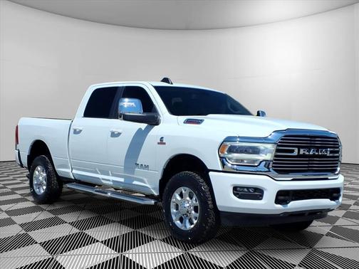Bright White Clearcoat 2024 RAM 2500 Laramie