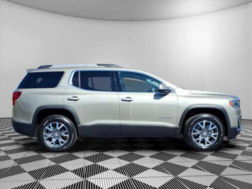 2022 GMC Acadia SLT