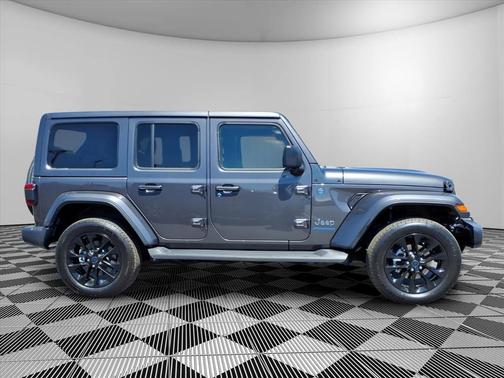 Granite Crystal Clearcoat Metallic 2025 Jeep Wrangler 4xe Sahara