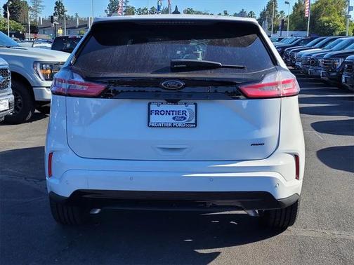 2024 Ford Edge SE