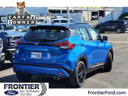 2022 Nissan Kicks SR