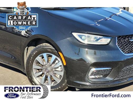 2023 Chrysler Pacifica Hybrid Touring L