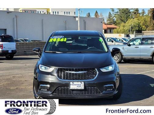 2023 Chrysler Pacifica Hybrid Touring L