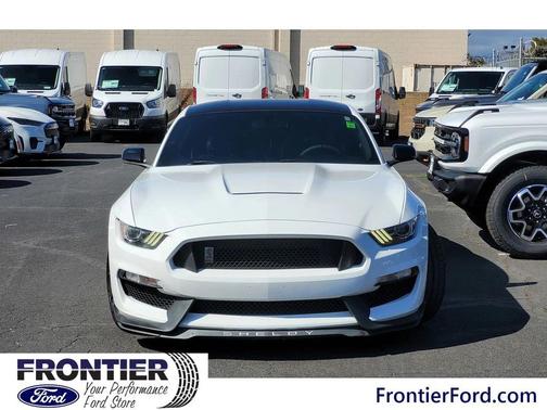 2017 Ford Shelby GT350 Base
