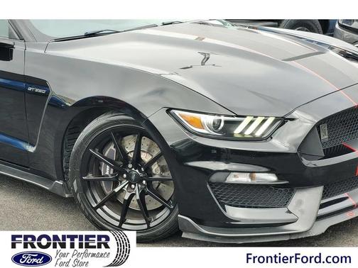2016 Ford Shelby GT350 Base