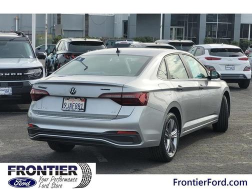 2023 Volkswagen Jetta 1.5T SE