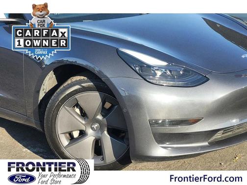 2022 Tesla Model 3 Standard Range