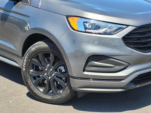 2023 Ford Edge SE