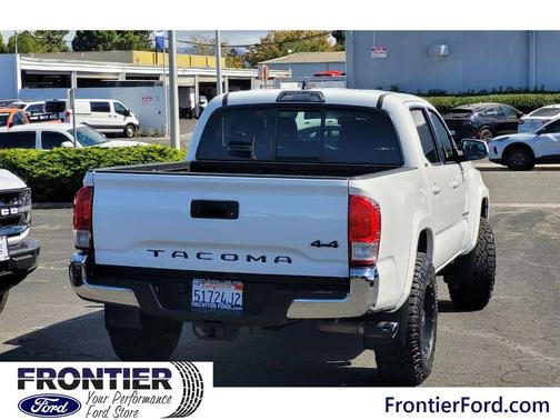 2017 Toyota Tacoma SR5