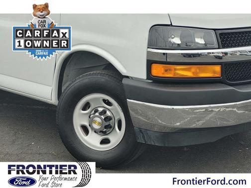 Summit White 2024 Chevrolet Express 3500 RWD 3500 Extended Wheelbase LT