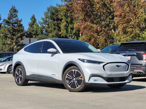 2021 Ford Mustang Mach-E Select