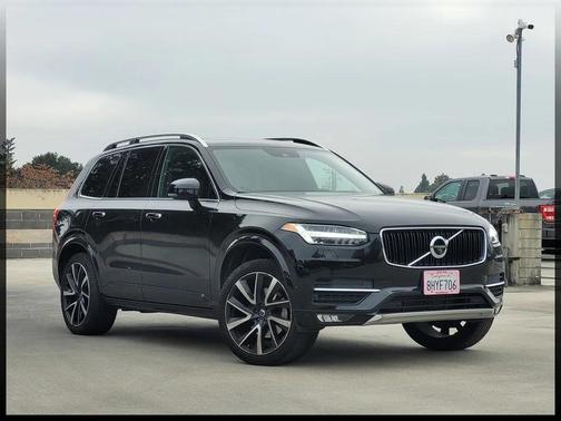 2019 Volvo XC90 T6 Momentum
