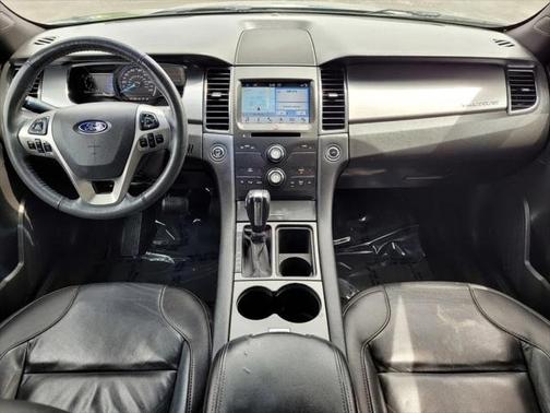 2018 Ford Taurus SEL