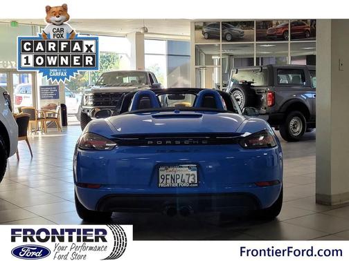 2023 Porsche 718 Boxster T
