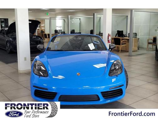 2023 Porsche 718 Boxster T