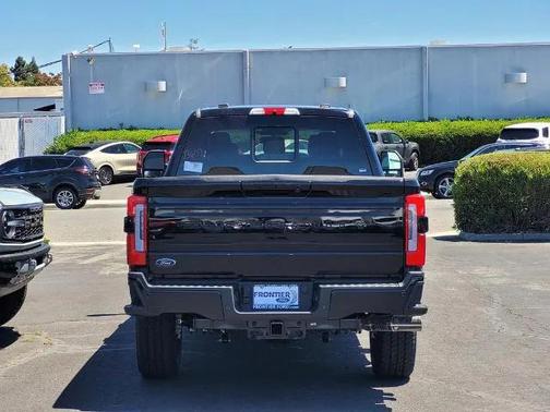 2025 Ford F-350 Platinum