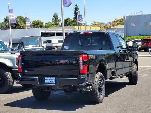 2025 Ford F-350 Platinum