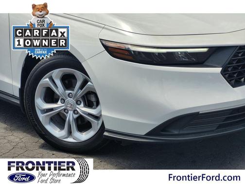 Platinum White Pearl 2024 Honda Accord LX 1.5T