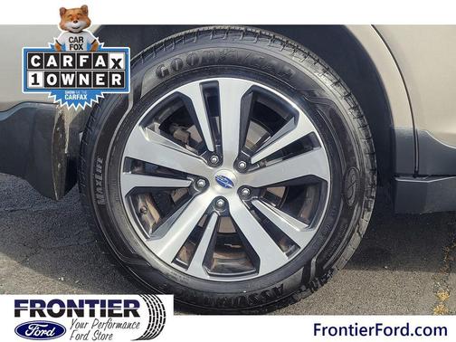 Champagne 2019 Subaru Outback 2.5i Limited