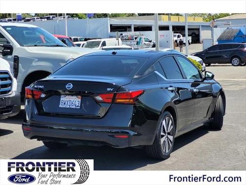 2021 Nissan Altima 2.5 SV