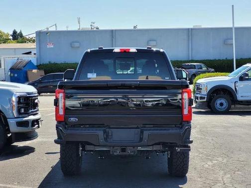 2025 Ford F-350 Platinum