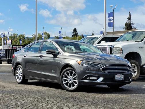 2017 Ford Fusion Energi SE Luxury
