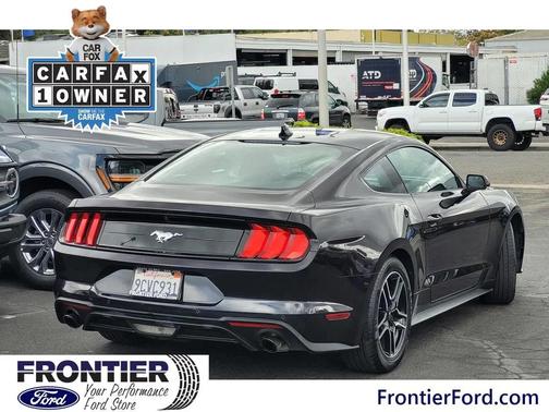 2022 Ford Mustang EcoBoost