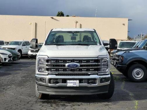 Oxford White 2026 Ford F-350 Lariat