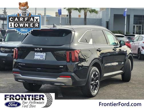 2024 Kia Sorento S