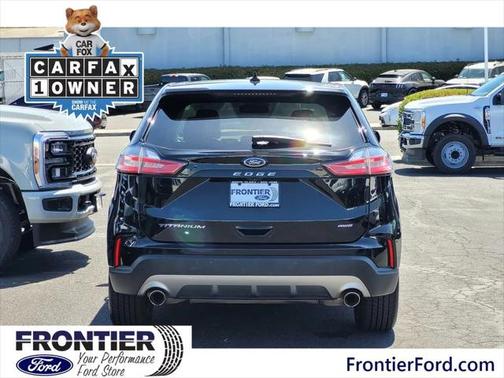 2022 Ford Edge Titanium