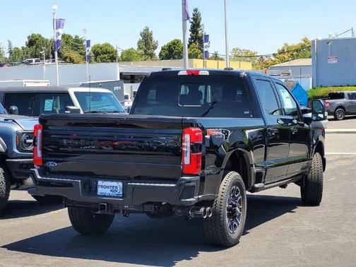 2025 Ford F-250 Platinum