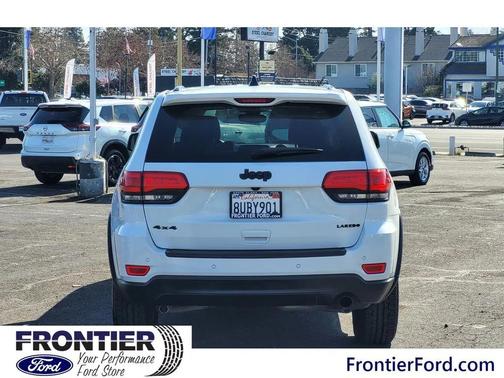 2017 Jeep Grand Cherokee Laredo