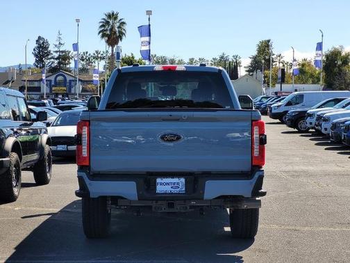 Glacier Gray Metallic Tri-Coat 2026 Ford F-250 Lariat