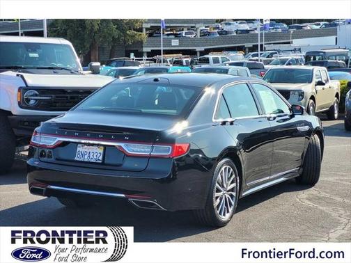 2017 Lincoln Continental Select