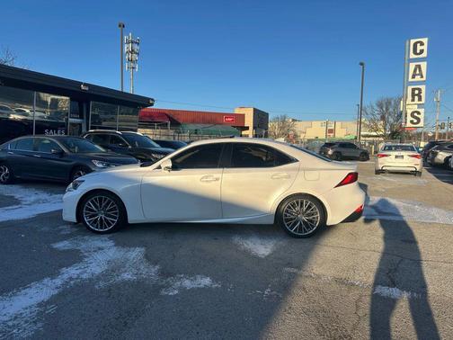 2018 Lexus IS 300 Base
