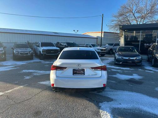 2018 Lexus IS 300 Base