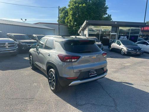 Sterling Gray Metallic 2026 Chevrolet Trailblazer LT