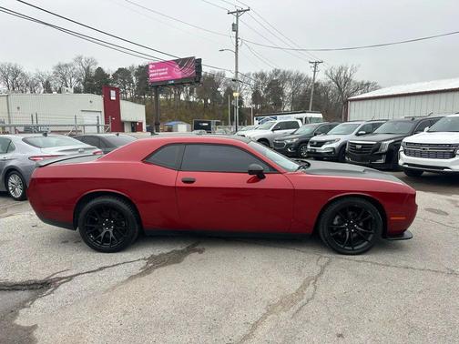 2016 Dodge Challenger SXT