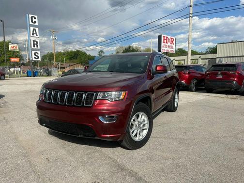 Velvet Red Pearlcoat 2018 Jeep Grand Cherokee Laredo E