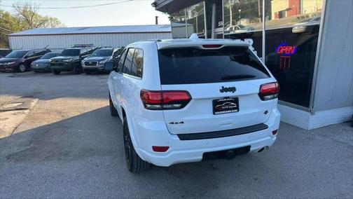 2021 Jeep Grand Cherokee Laredo