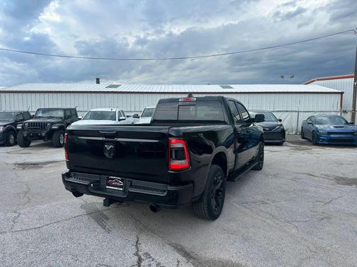 Diamond Black Crystal Pearlcoat 2019 RAM 1500 Big Horn