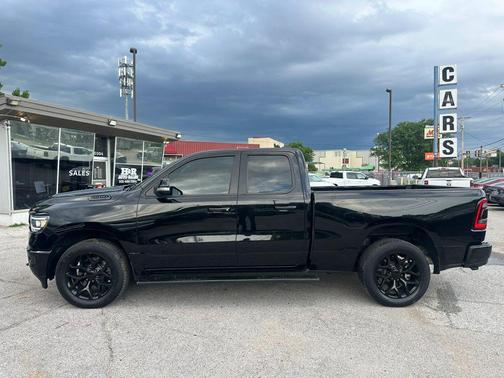 Diamond Black Crystal Pearlcoat 2019 RAM 1500 Big Horn