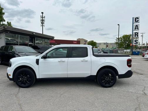Oxford White 2023 Ford Maverick Lariat
